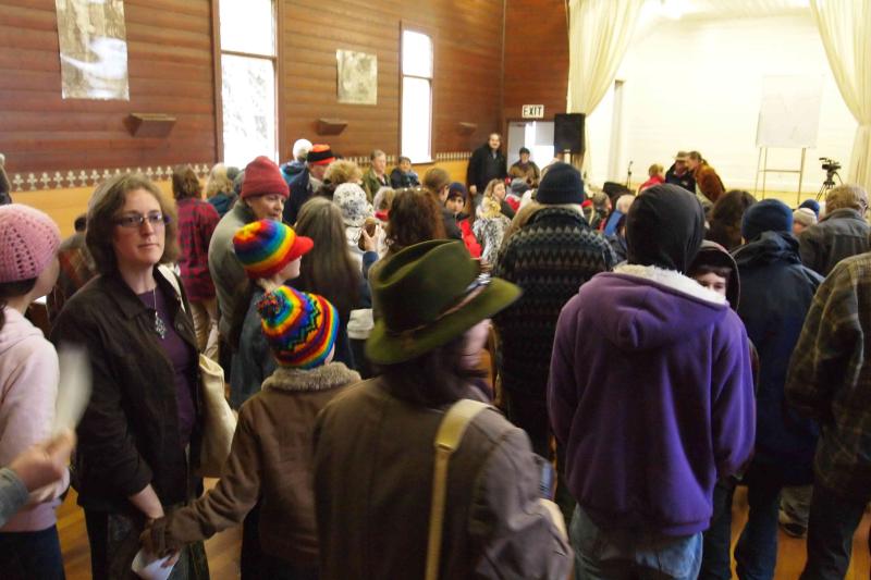 Large Public Meeting Voices Opposition to Goldmine in Wombat State Forest